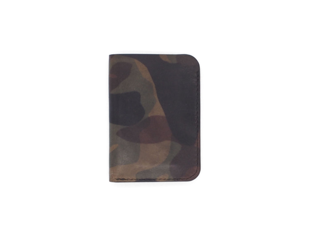 Royale - Compact Bi-fold In Woodland Camo